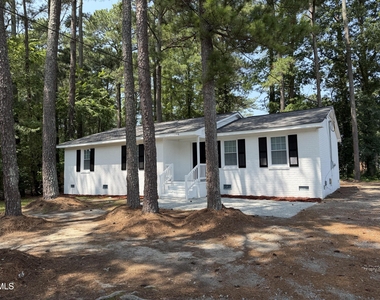 108 N Glendale Drive - Photo Thumbnail 1