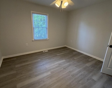 108 N Glendale Drive - Photo Thumbnail 16