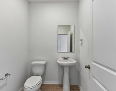 235 Surrey Oaks - Photo Thumbnail 8