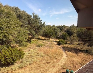 323 Mill Run - Photo Thumbnail 17