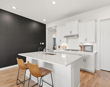 2309 Western View Dr - Photo Thumbnail 12