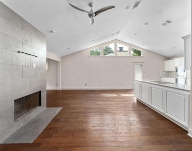 2802 Warren St - Photo Thumbnail 3