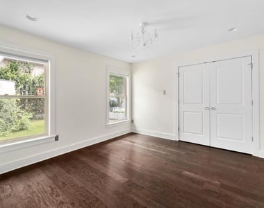 2802 Warren St - Photo Thumbnail 17