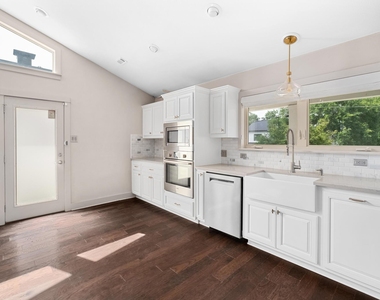 2802 Warren St - Photo Thumbnail 9