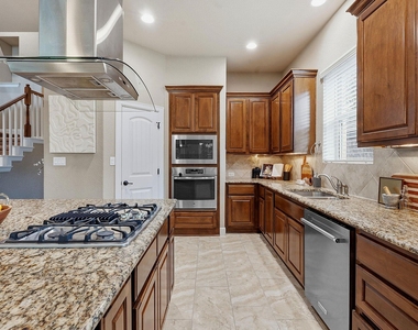 9550 Savannah Ridge Dr - Photo Thumbnail 14