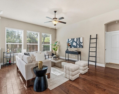 9550 Savannah Ridge Dr - Photo Thumbnail 9