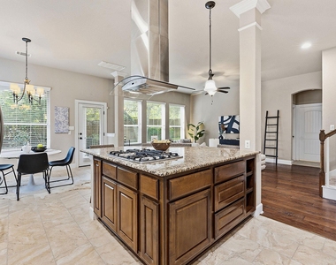9550 Savannah Ridge Dr - Photo Thumbnail 17