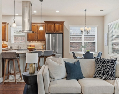 9550 Savannah Ridge Dr - Photo Thumbnail 12