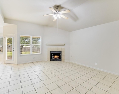 305 Dana Dr - Photo Thumbnail 6