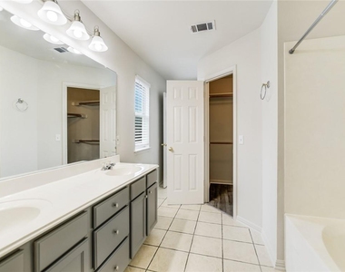 305 Dana Dr - Photo Thumbnail 10