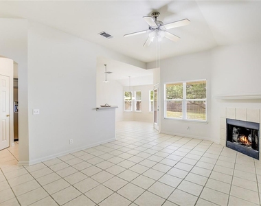 305 Dana Dr - Photo Thumbnail 5