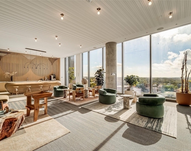 44 East Ave - Photo Thumbnail 27