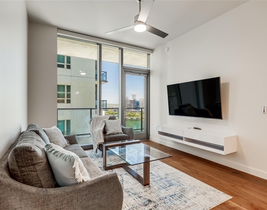 44 East Ave - Photo Thumbnail 5