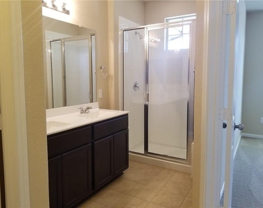 2880 Donnell Dr - Photo Thumbnail 8