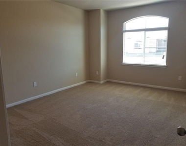 2880 Donnell Dr - Photo Thumbnail 11