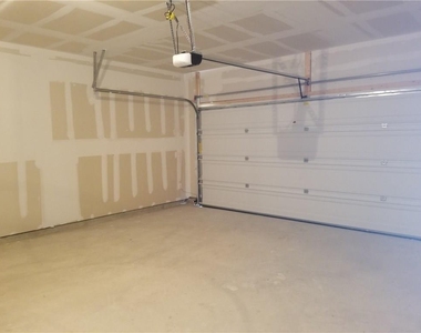 2880 Donnell Dr - Photo Thumbnail 19