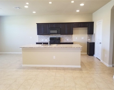 2880 Donnell Dr - Photo Thumbnail 2