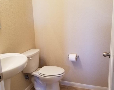 2880 Donnell Dr - Photo Thumbnail 13