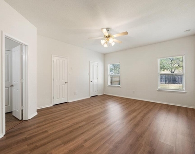 11744 Easy St - Photo Thumbnail 25