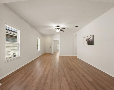 11744 Easy St - Photo Thumbnail 9