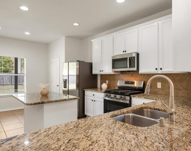 11744 Easy St - Photo Thumbnail 15
