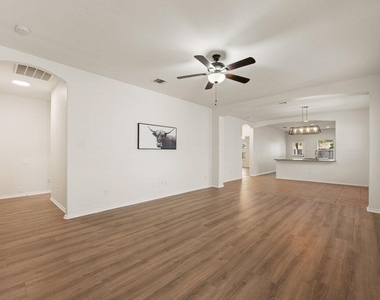 11744 Easy St - Photo Thumbnail 5