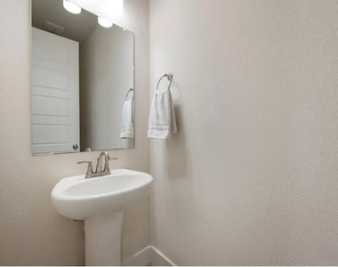 344 Pisa Ln - Photo Thumbnail 30