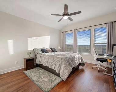 344 Pisa Ln - Photo Thumbnail 24