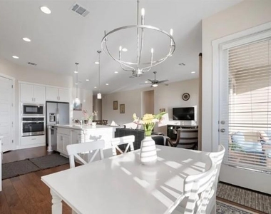 344 Pisa Ln - Photo Thumbnail 13