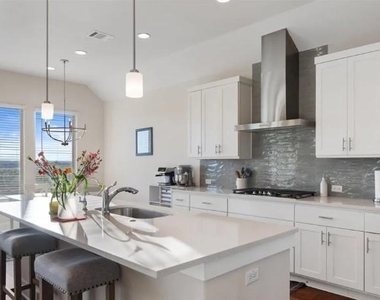 344 Pisa Ln - Photo Thumbnail 6