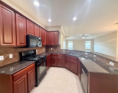 149 Crizer Ct - Photo Thumbnail 3
