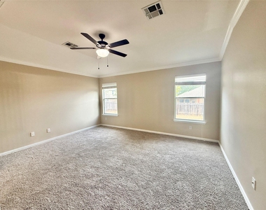 149 Crizer Ct - Photo Thumbnail 7
