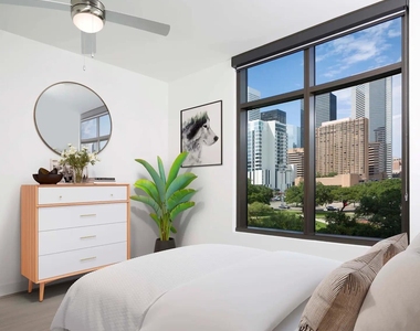 1515 Austin St - Photo Thumbnail 3
