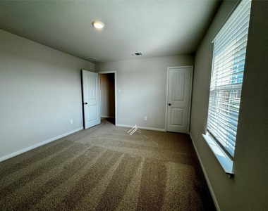 115 Bethpage Dr - Photo Thumbnail 23