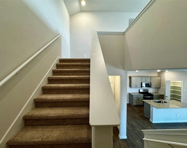 115 Bethpage Dr - Photo Thumbnail 18