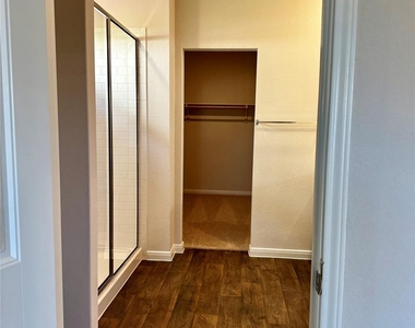 115 Bethpage Dr - Photo Thumbnail 13