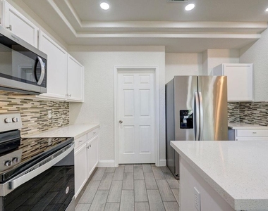 16608 Shipshaw River Dr - Photo Thumbnail 18