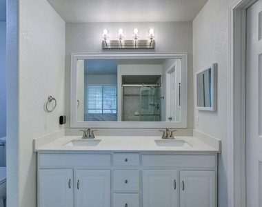 16608 Shipshaw River Dr - Photo Thumbnail 27