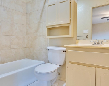 8806 Springmail Cir - Photo Thumbnail 19