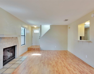 8806 Springmail Cir - Photo Thumbnail 3