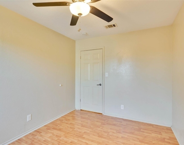 8806 Springmail Cir - Photo Thumbnail 16
