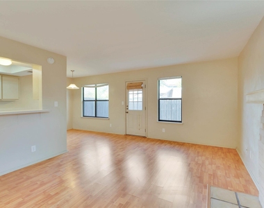 8806 Springmail Cir - Photo Thumbnail 1