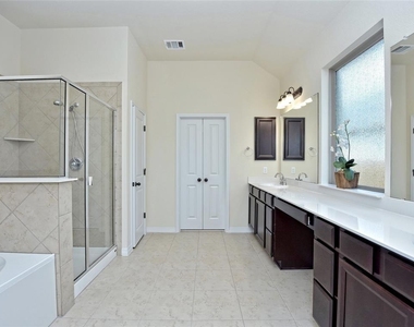 912 Paseo De Castana Way - Photo Thumbnail 14