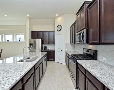 912 Paseo De Castana Way - Photo Thumbnail 27