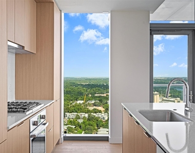 44 East Ave - Photo Thumbnail 6
