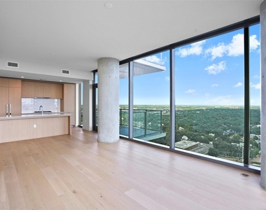 44 East Ave - Photo Thumbnail 2