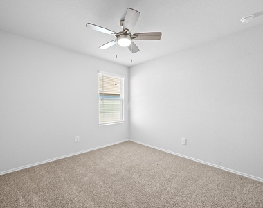 1806 Windsor Blvd - Photo Thumbnail 4