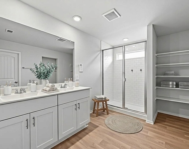 1806 Windsor Blvd - Photo Thumbnail 14