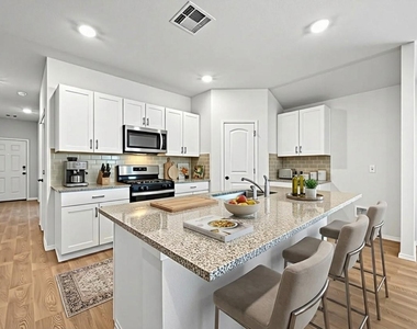 1806 Windsor Blvd - Photo Thumbnail 7