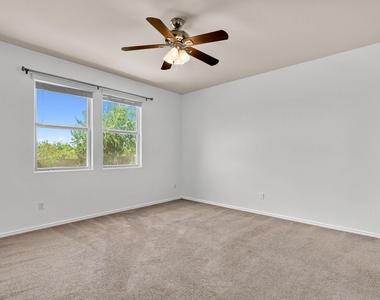 2627 Garlic Creek Dr - Photo Thumbnail 11